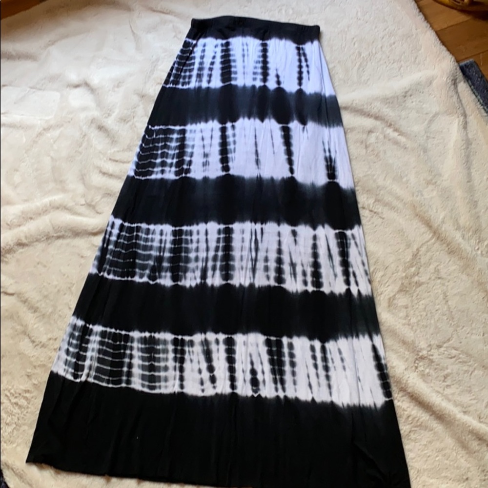 Long maxi tie dye skirt
